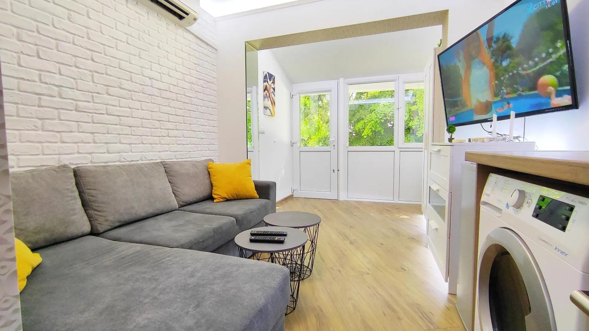 Ally'S Place Studio Varna Apartment